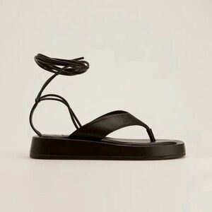 NA-KD strappy slides